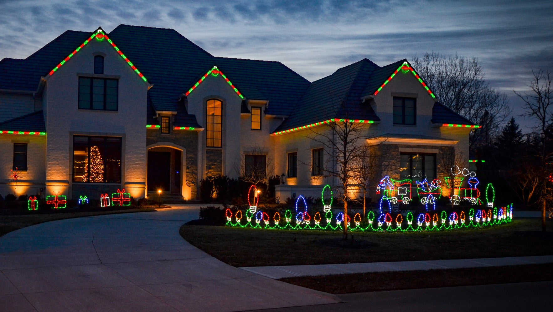 Lighted Displays – Brite Ideas Decorating
