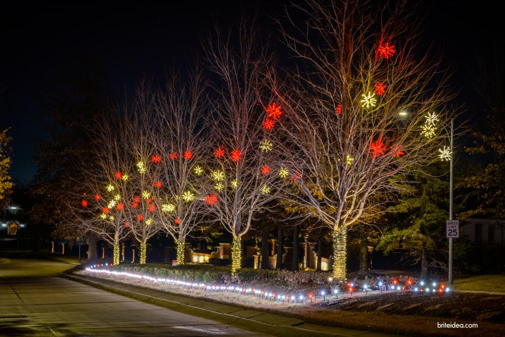 Commercial community with holiday lighting in Sioux City