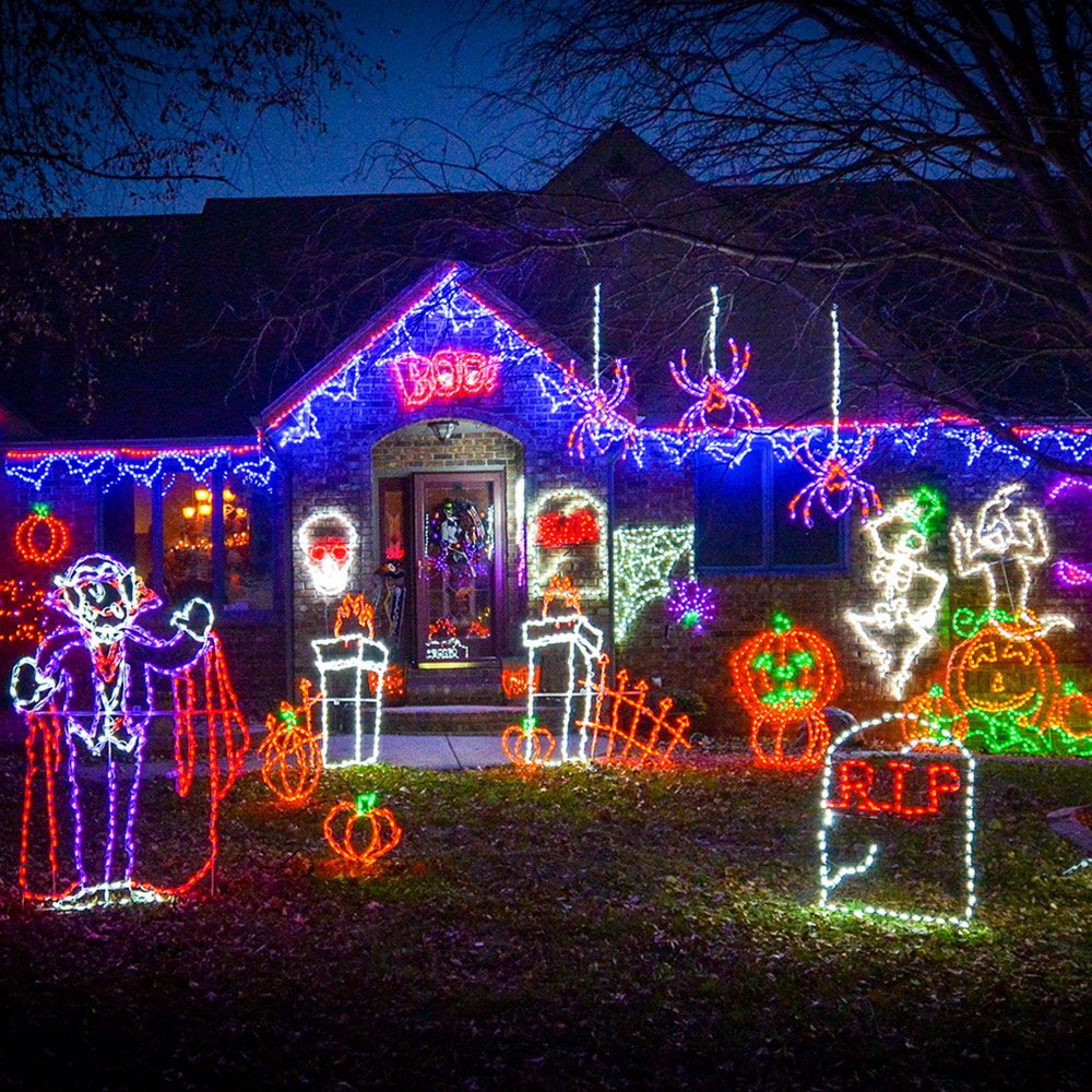 Home in Des Moines with Halloween Wholesale Holiday Lighting from Brite Ideas Decorating