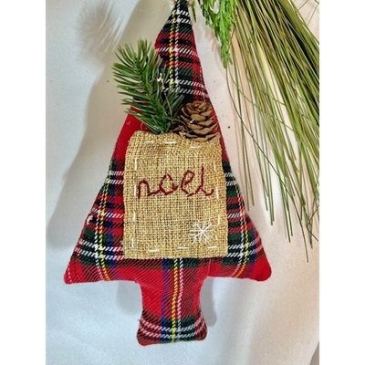 Bundle of 4: Plaid Tree with Noel Pocket