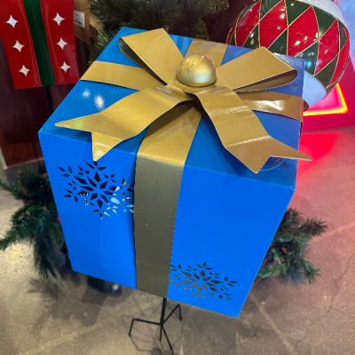 Snowflake Christmas Gift Box Metal 12