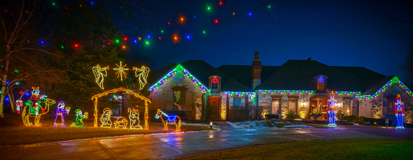 Christmas Lights Show on House Rap